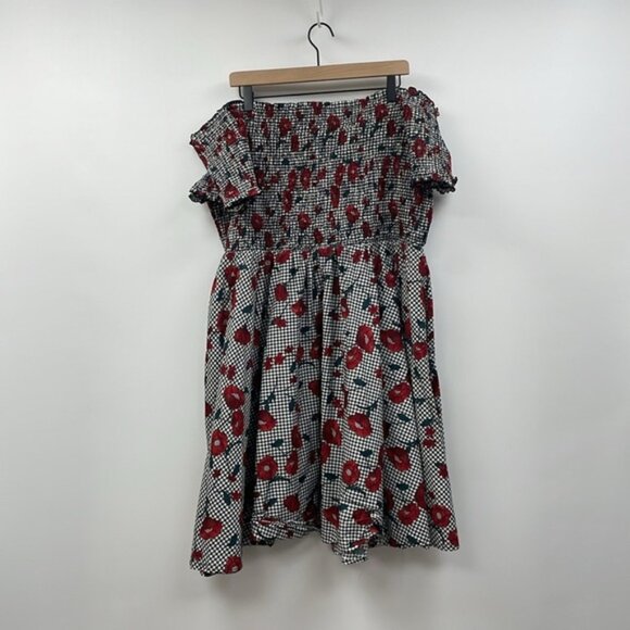 City Chic Poppy Floral Gingham Plaid Smocked Off-the-Shoulder A-Line Dress 24 - Picture 2 of 10